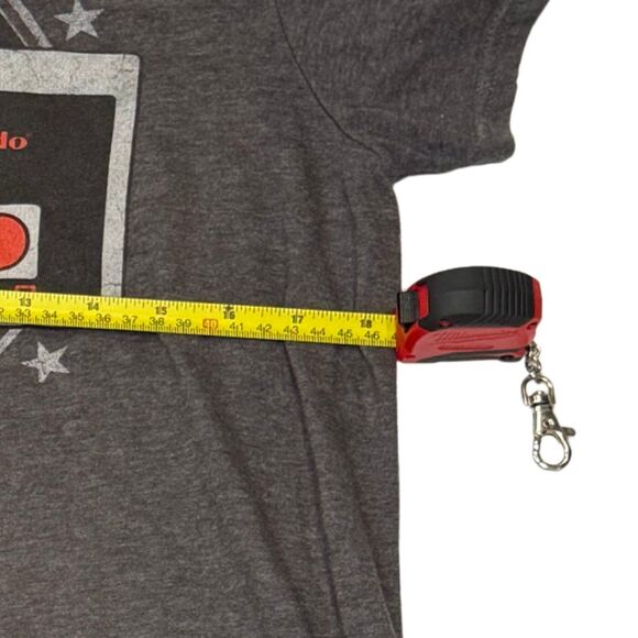 Nintendo NES Shirt Mens Medium Controller Gaming Classically Trained Throwback - Picture 3 of 8